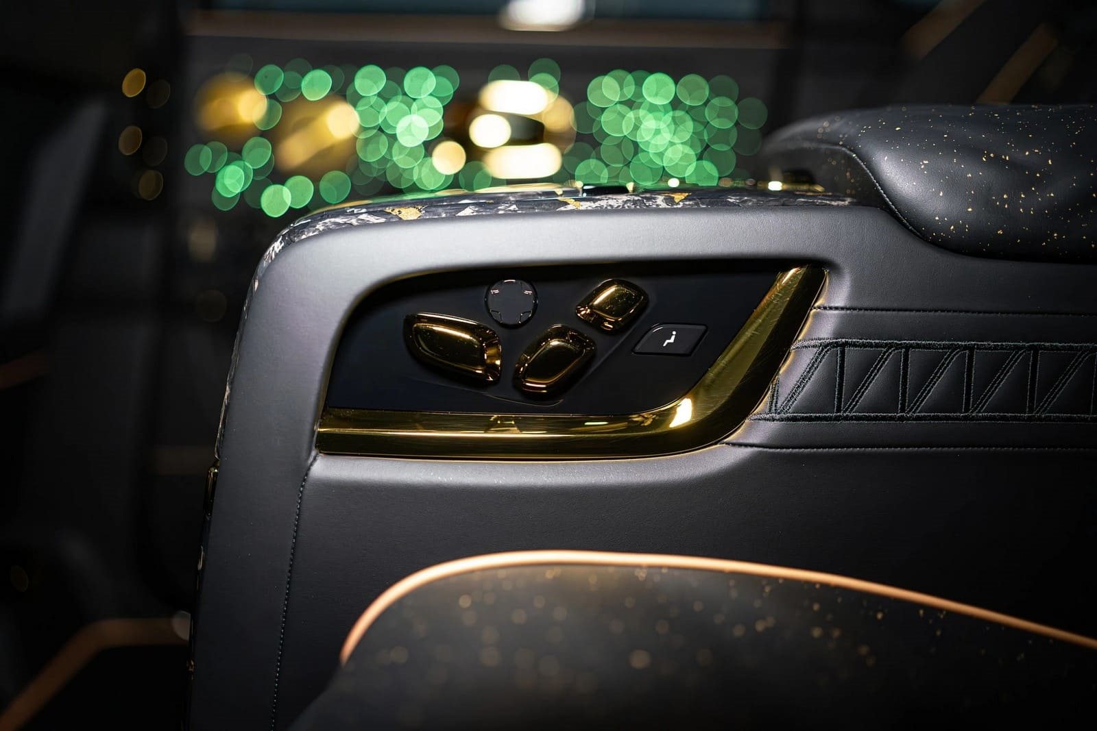 ROLLS-ROYCE CULLINAN ATELIER LINEA D’ORO BY MANSORY, foto 25
