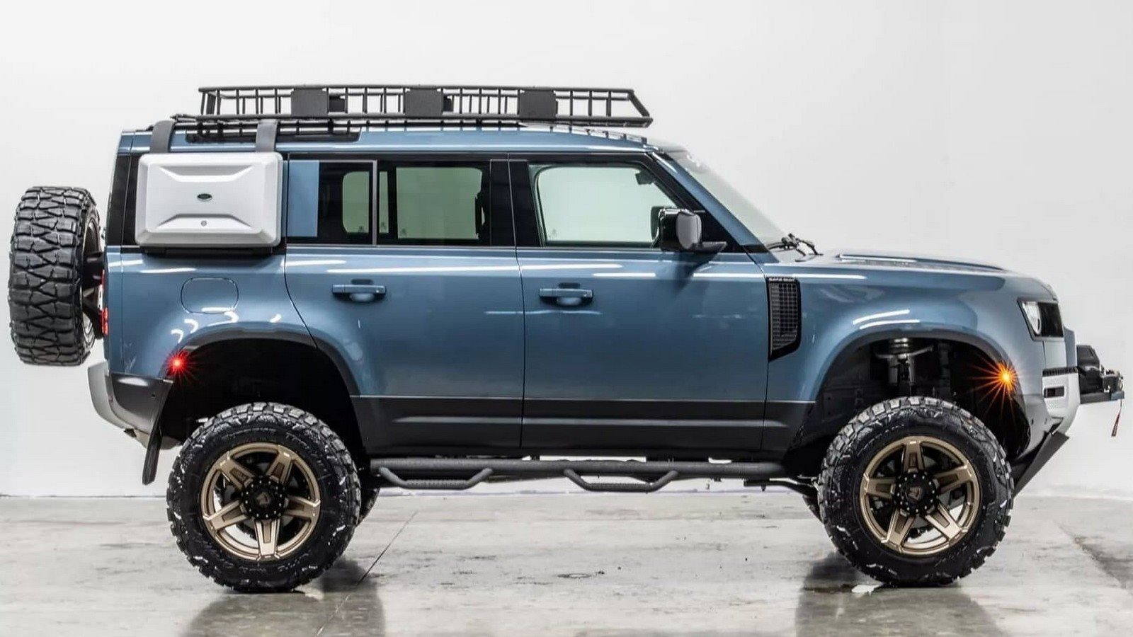 2024 - LAND ROVER DEFENDER BY APOCALYPSE, foto 4
