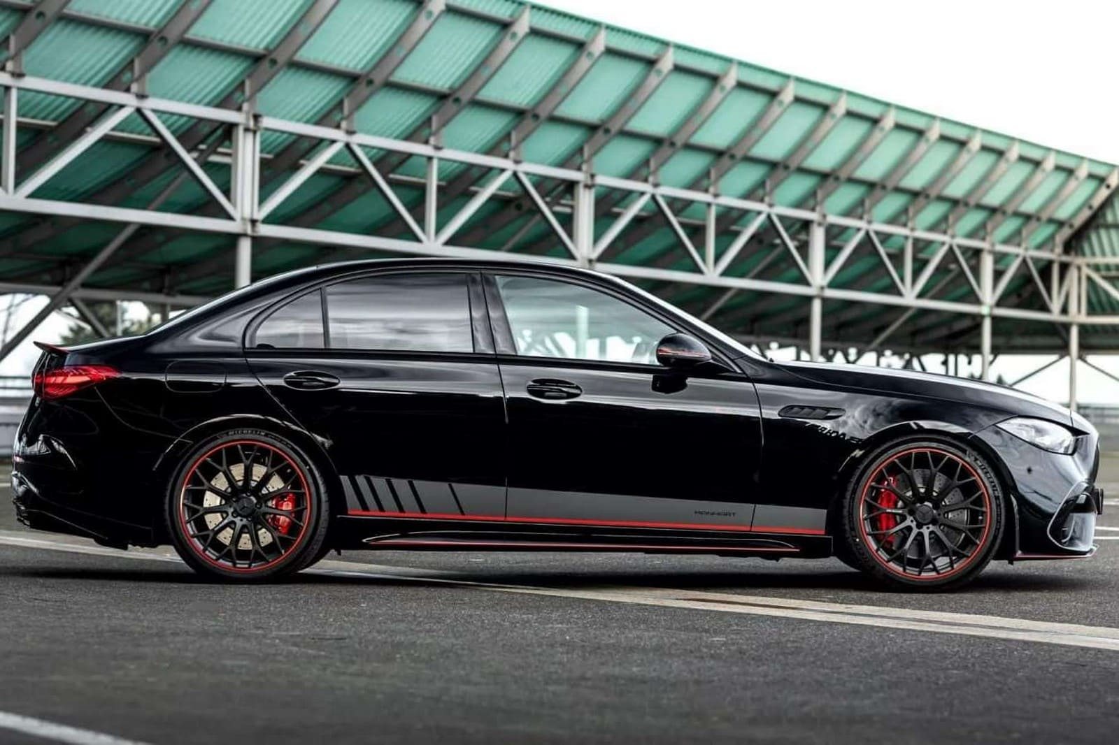 2024 - MERCEDES-AMG C 63 S E PERFORMANCE CRE 700 BY MANHART, foto 2