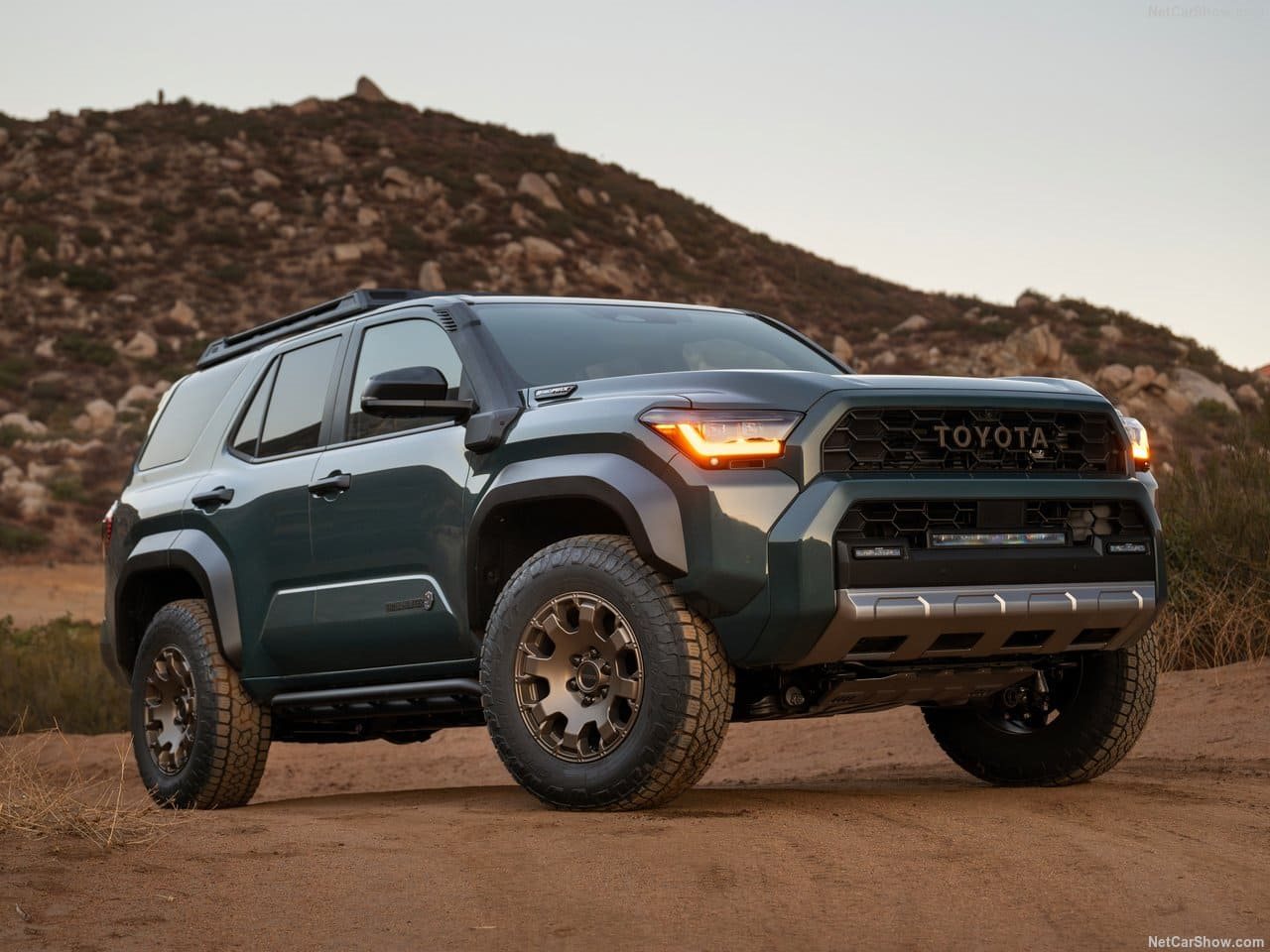 2025 - TOYOTA 4RUNNER TRAILHUNTER, foto 10