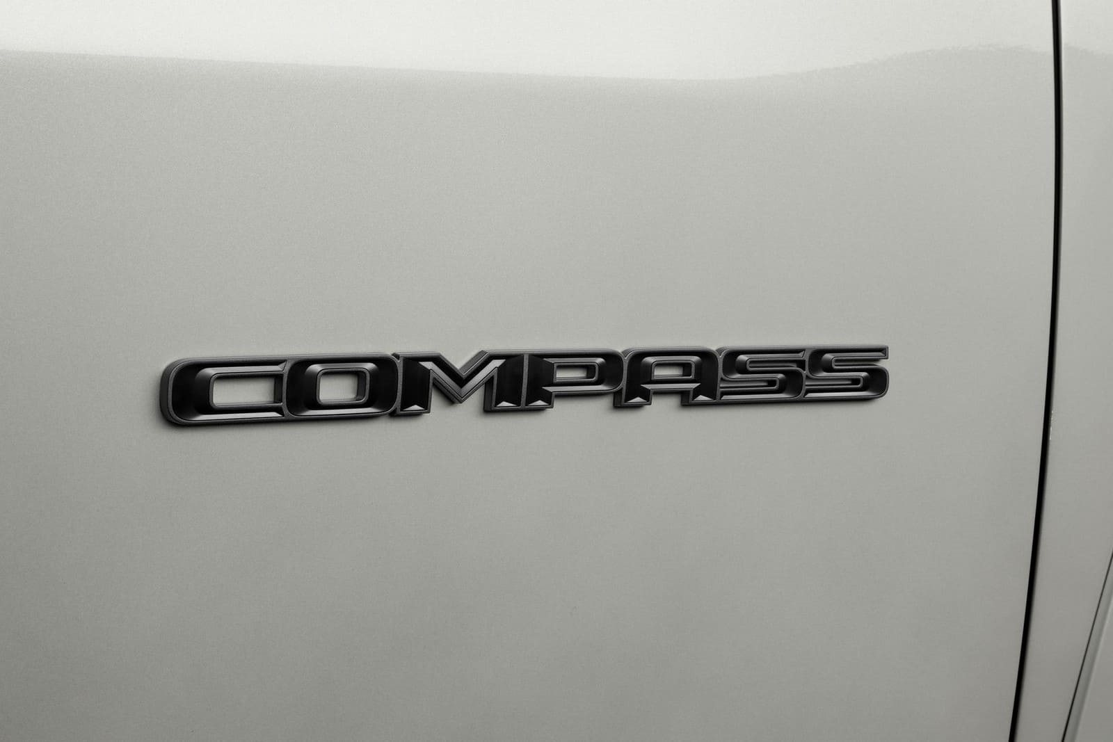2025 - JEEP COMPASS BLACKHAWK, foto 15