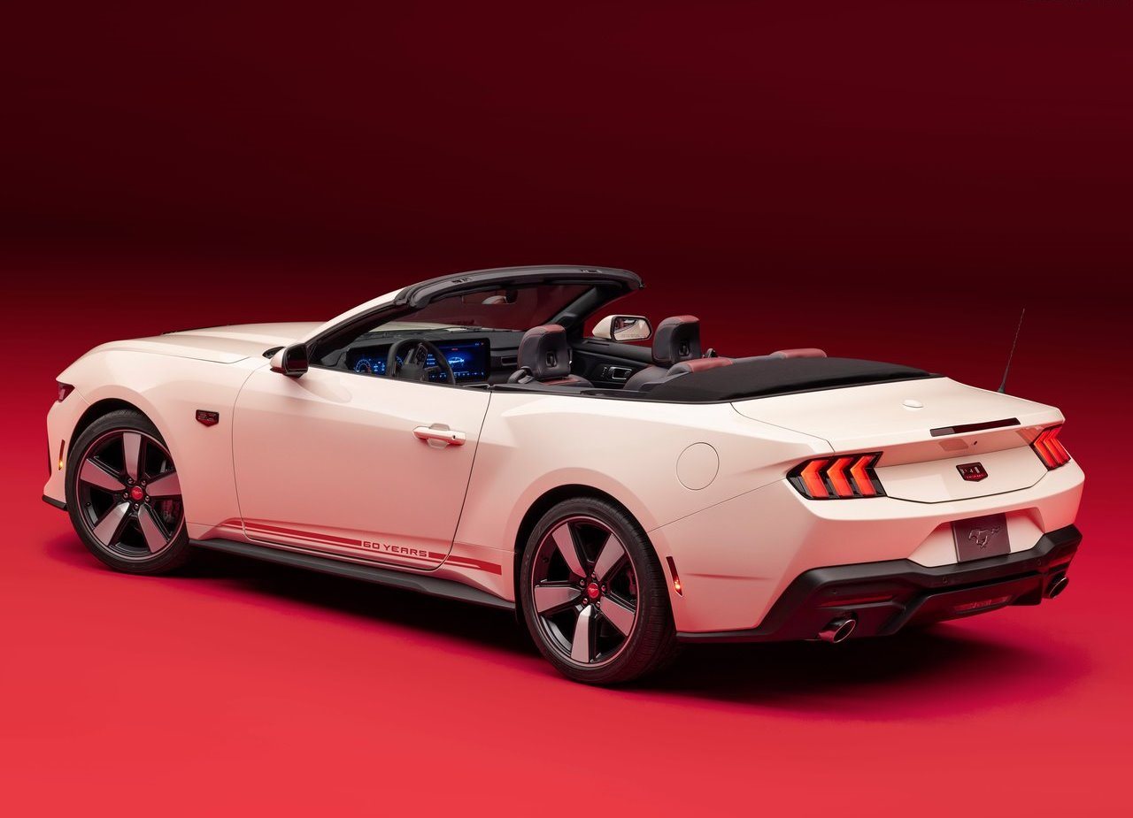 FORD MUSTANG GT 60TH ANNIVERSARY PACKAGE, foto 4