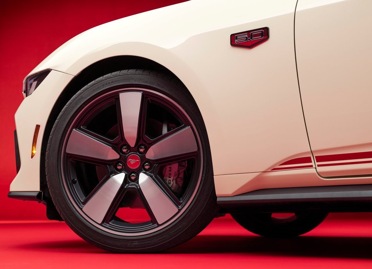 FORD MUSTANG GT 60TH ANNIVERSARY PACKAGE, foto 6