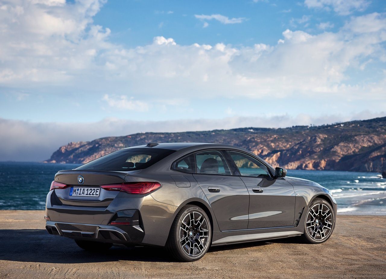 BMW i4, foto 9