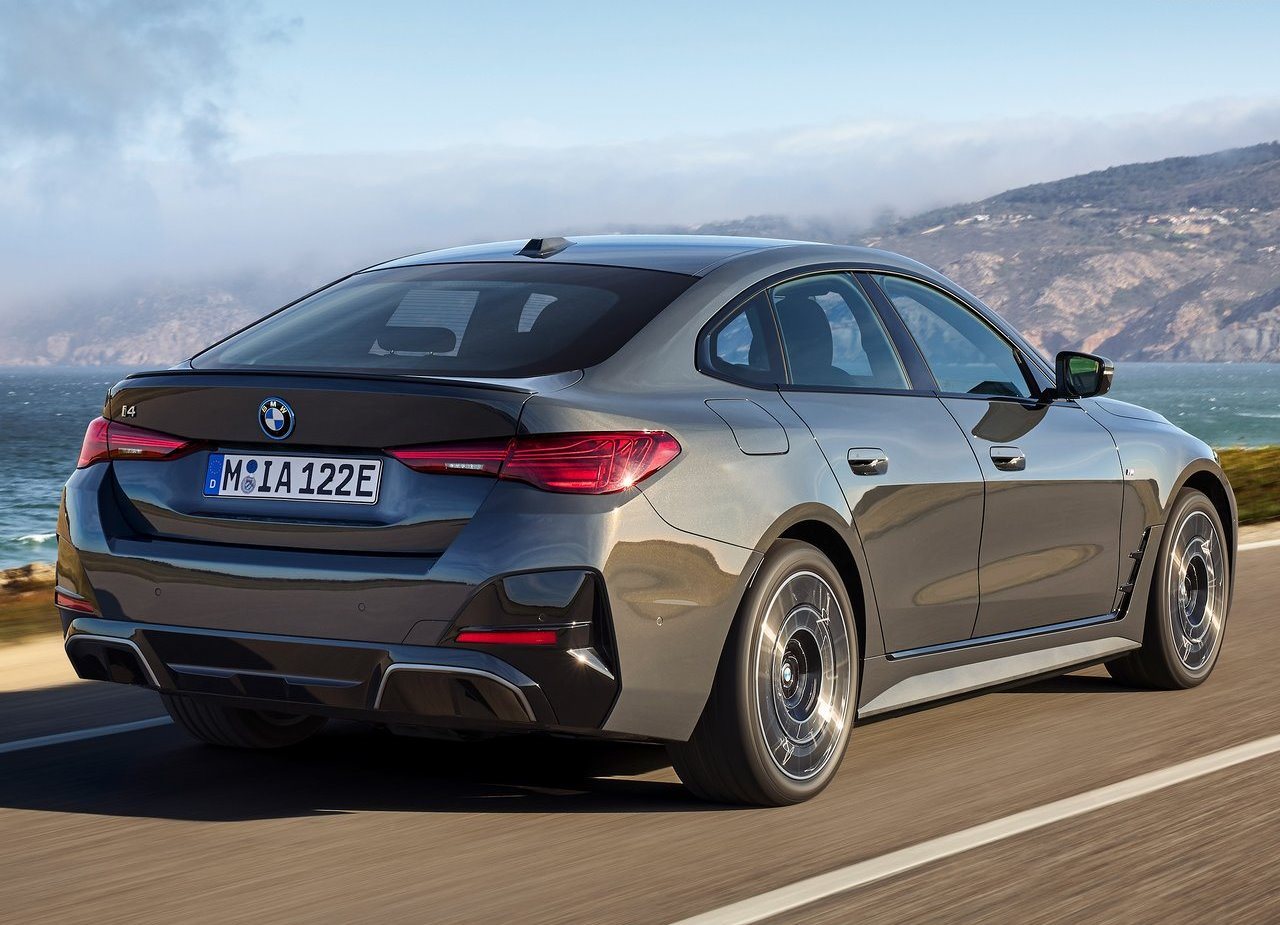 BMW i4, foto 10