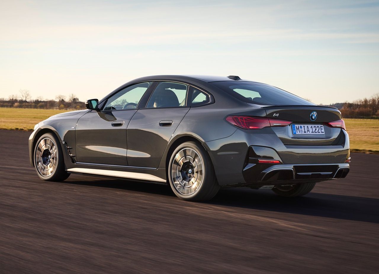 BMW i4, foto 11