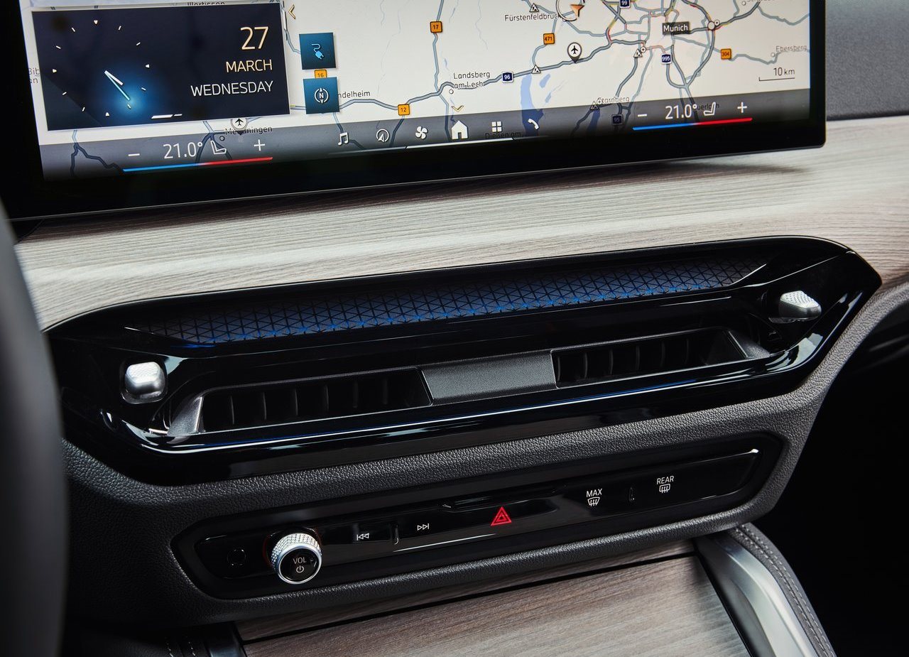 BMW i4, foto 19