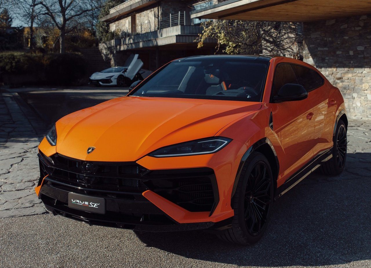 LAMBORGHINI URUS SE, foto 3