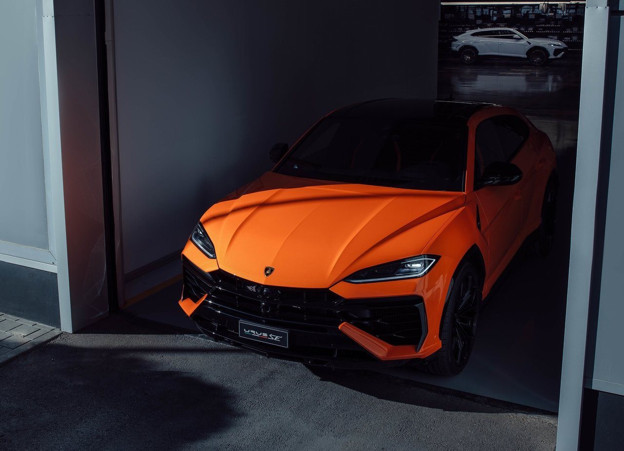 LAMBORGHINI URUS SE, foto 4
