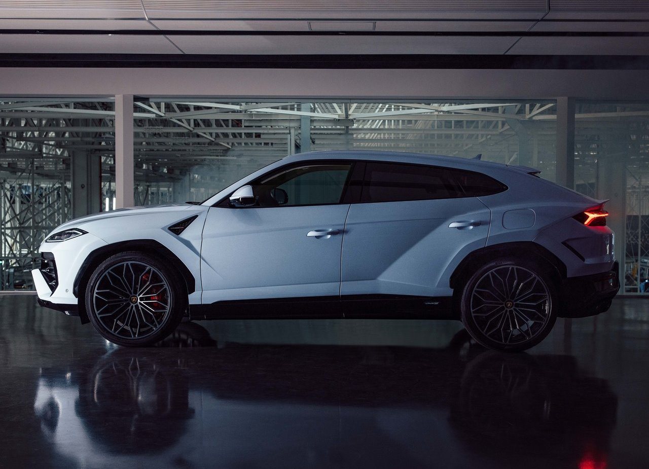 LAMBORGHINI URUS SE, foto 7
