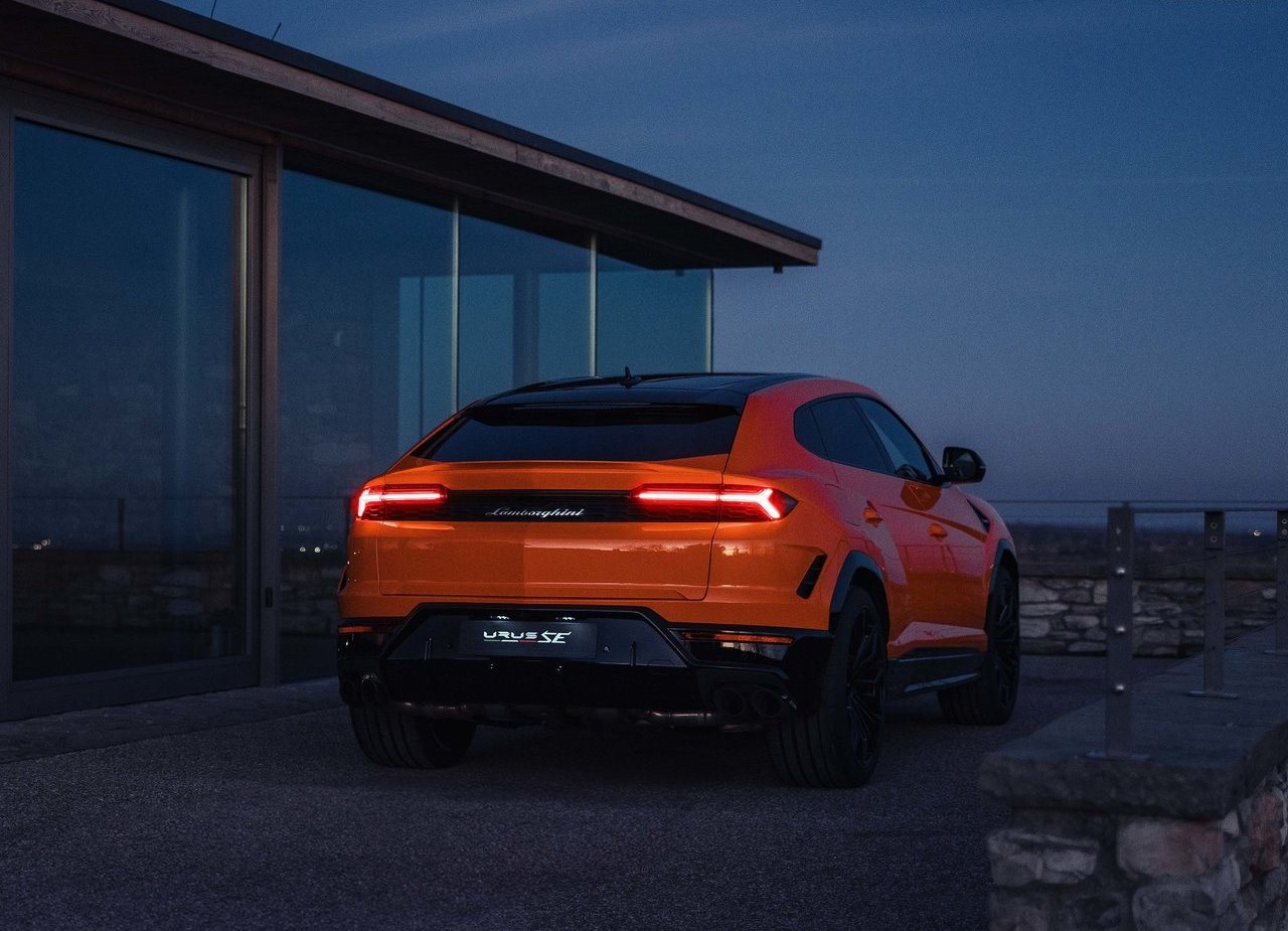 LAMBORGHINI URUS SE, foto 12