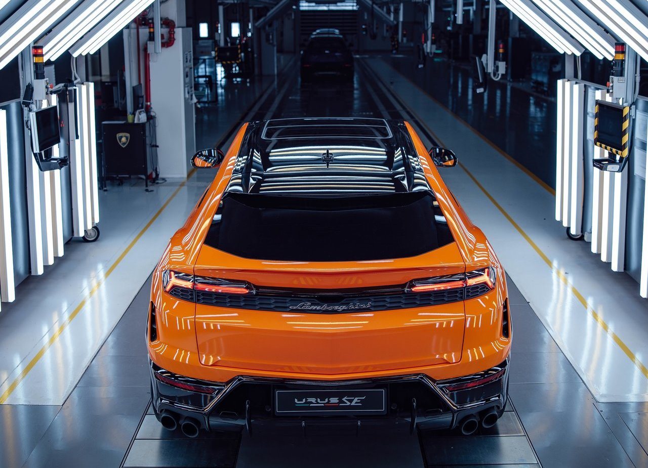 LAMBORGHINI URUS SE, foto 18