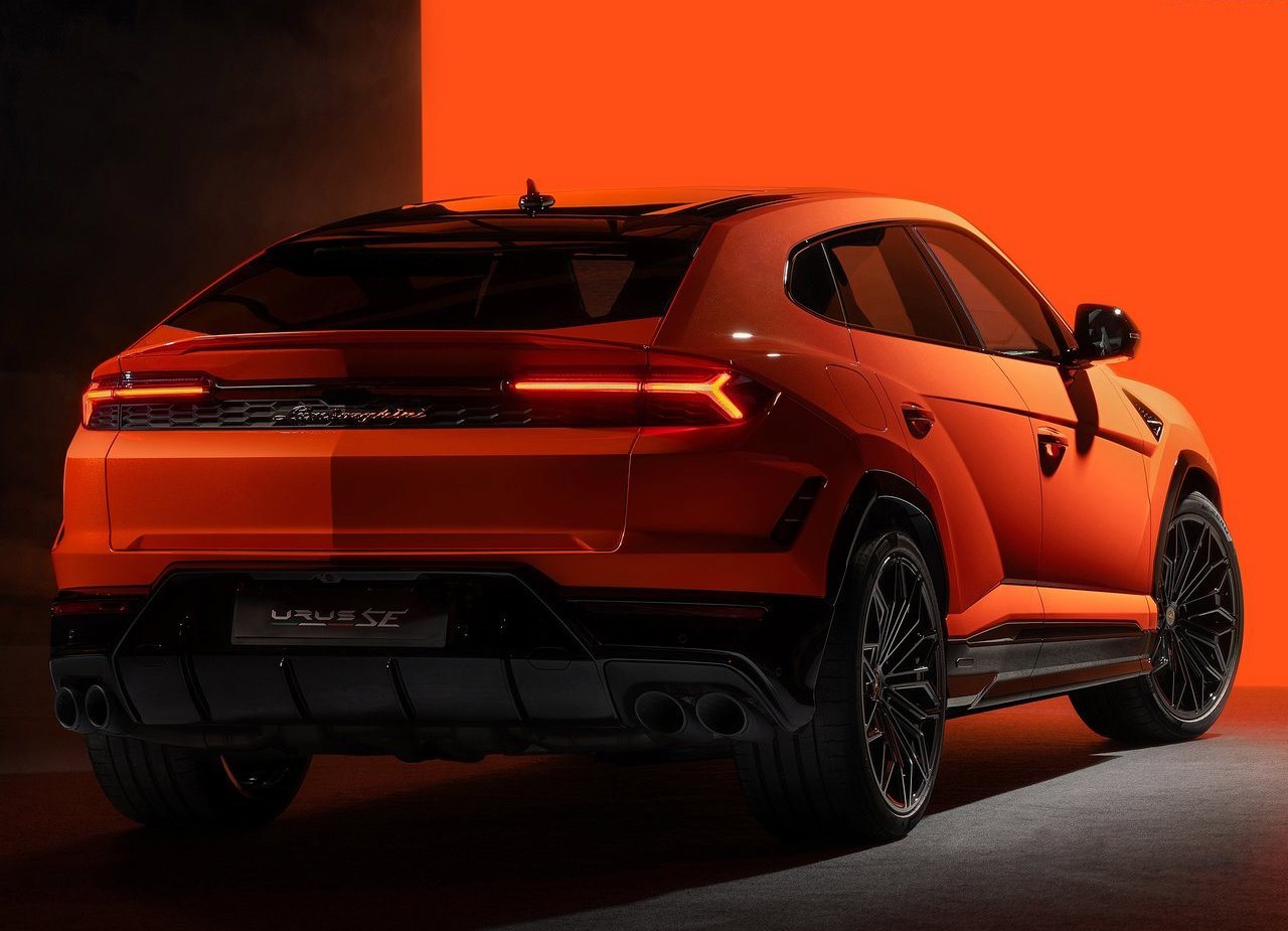 LAMBORGHINI URUS SE, foto 27