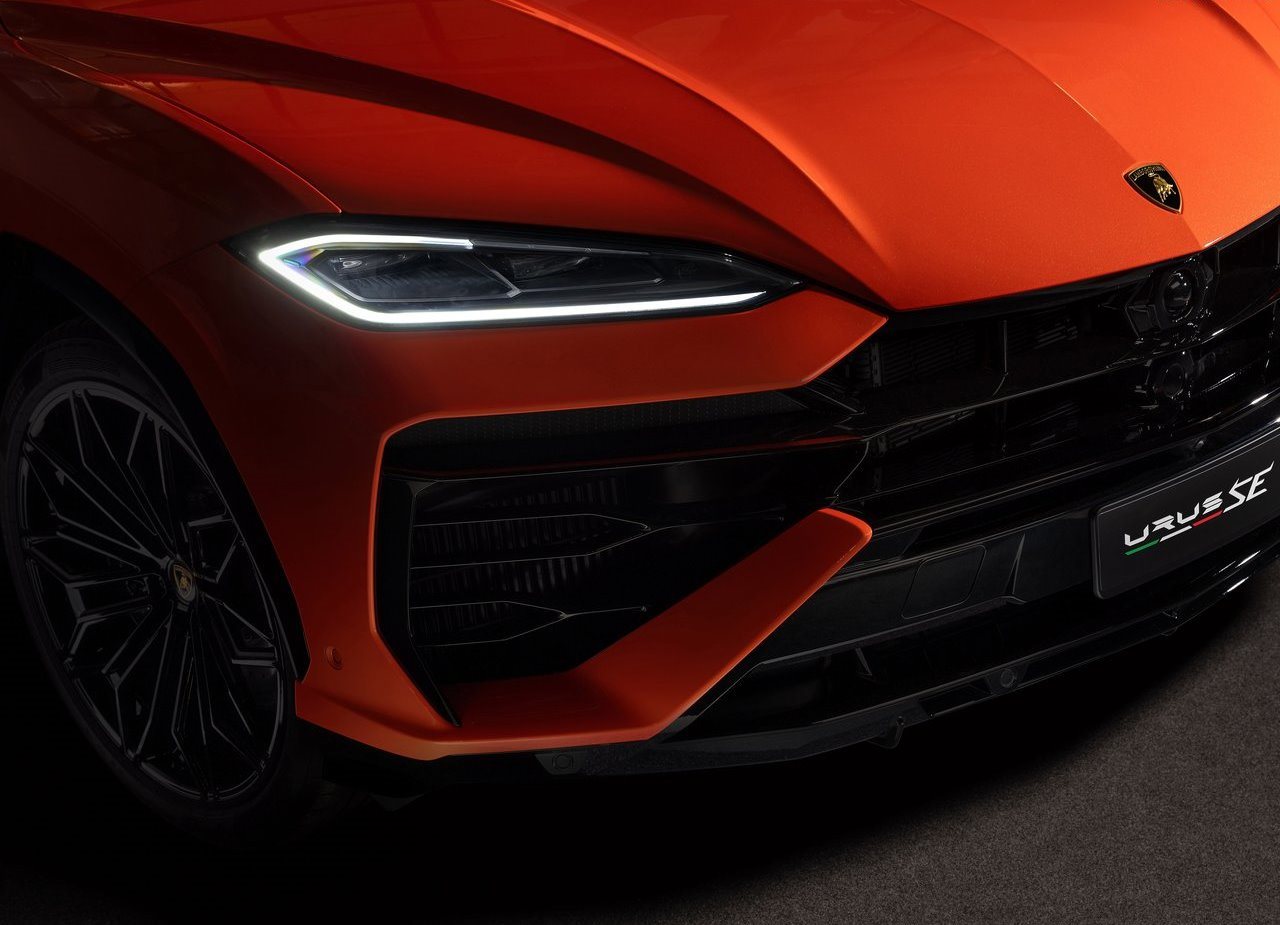 LAMBORGHINI URUS SE, foto 39