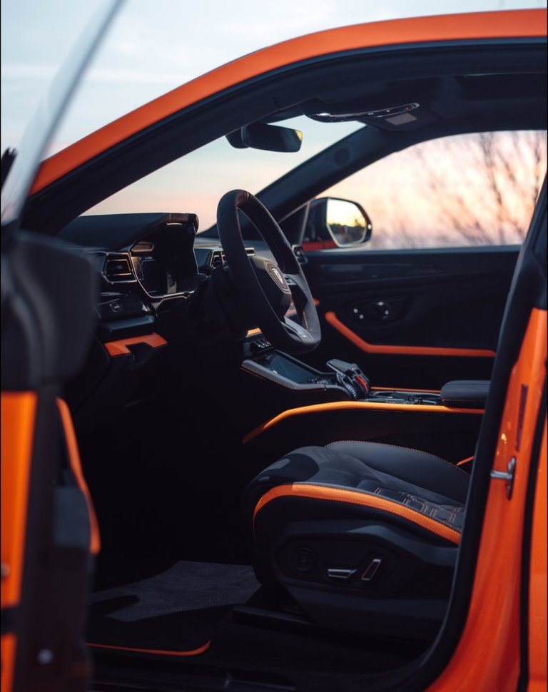 LAMBORGHINI URUS SE, foto 44