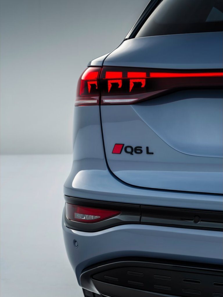 2025 - AUDI Q6L E-TRON, foto 30