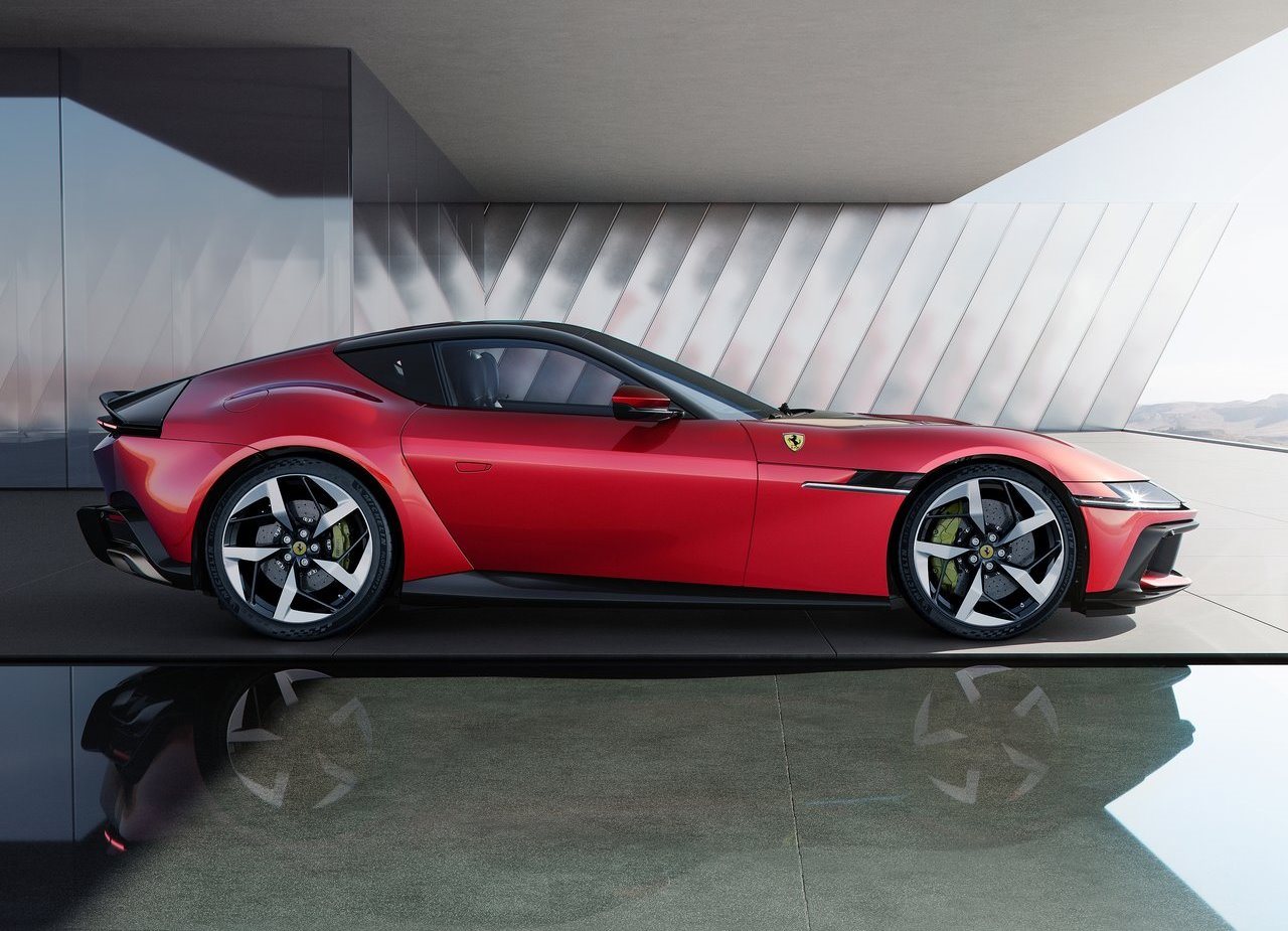 2025 - FERRARI 12CILINDRI, foto 2