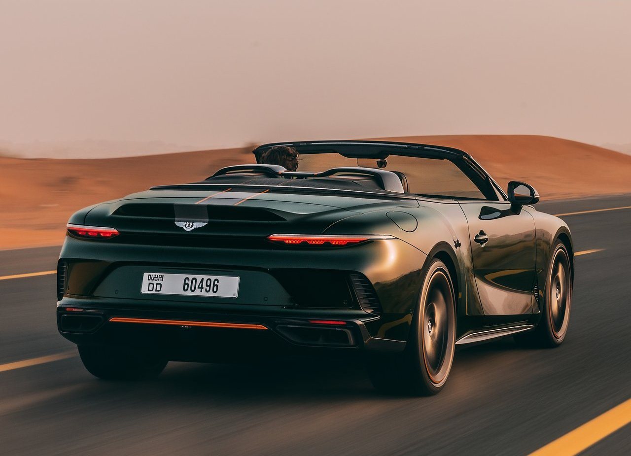 2025 - BENTLEY BATUR CONVERTIBLE, foto 10