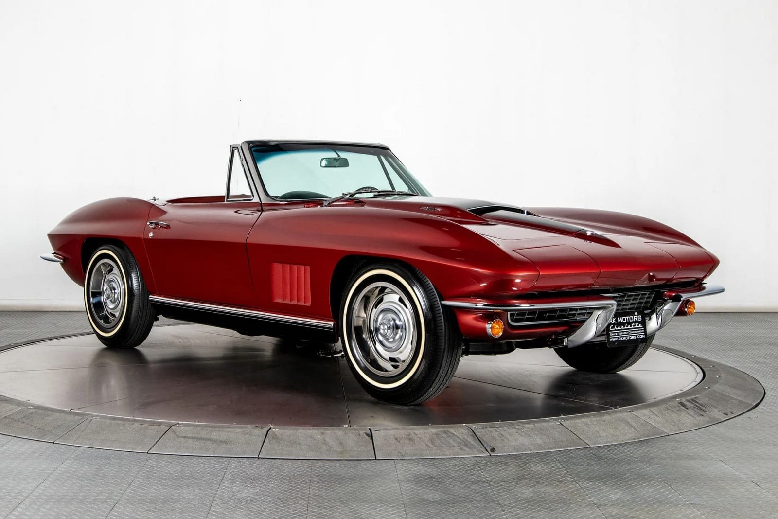 1967 - CHEVROLET CORVETTE CONVERTIBLE MARLBORO MAROON, foto 4
