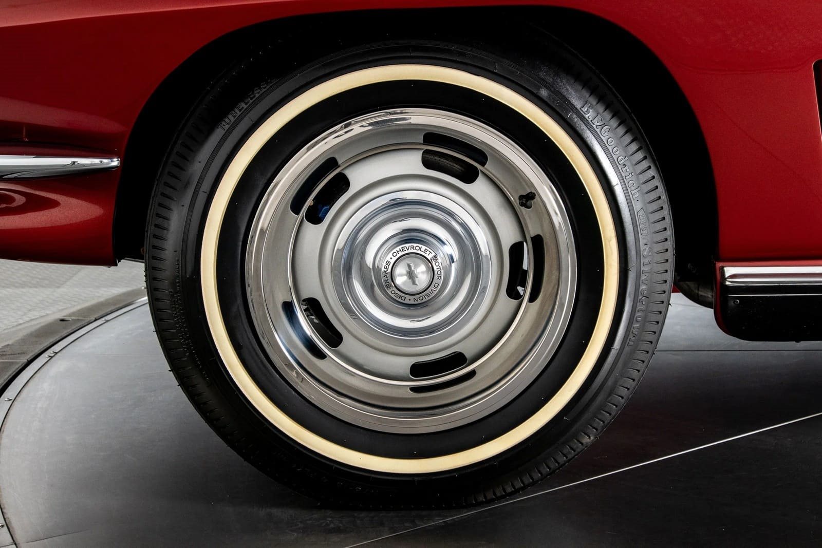 1967 - CHEVROLET CORVETTE CONVERTIBLE MARLBORO MAROON, foto 22