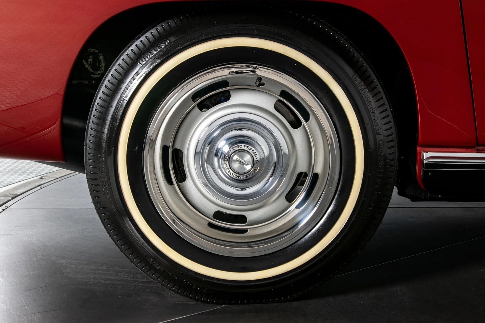 1967 - CHEVROLET CORVETTE CONVERTIBLE MARLBORO MAROON, foto 24