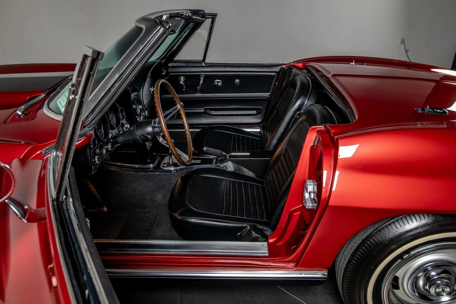 1967 - CHEVROLET CORVETTE CONVERTIBLE MARLBORO MAROON, foto 27