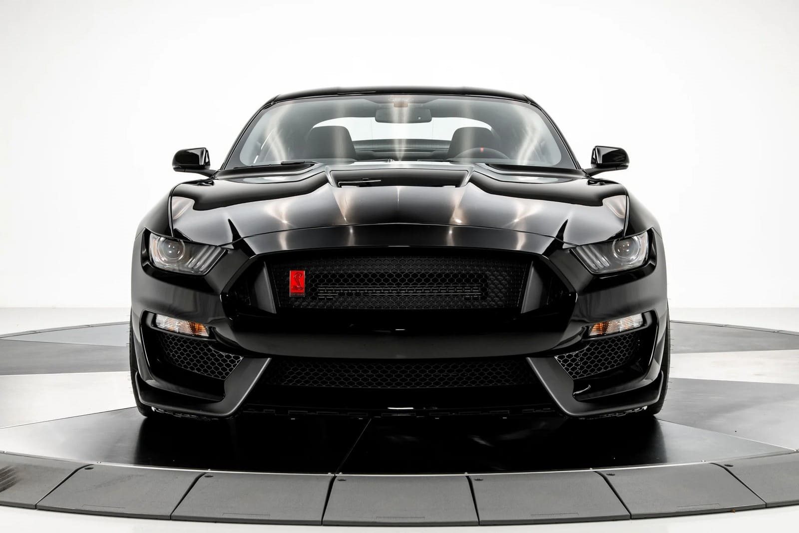 2020 - FORD MUSTANG SHELBY GT350R SHADOW BLACK, foto 2