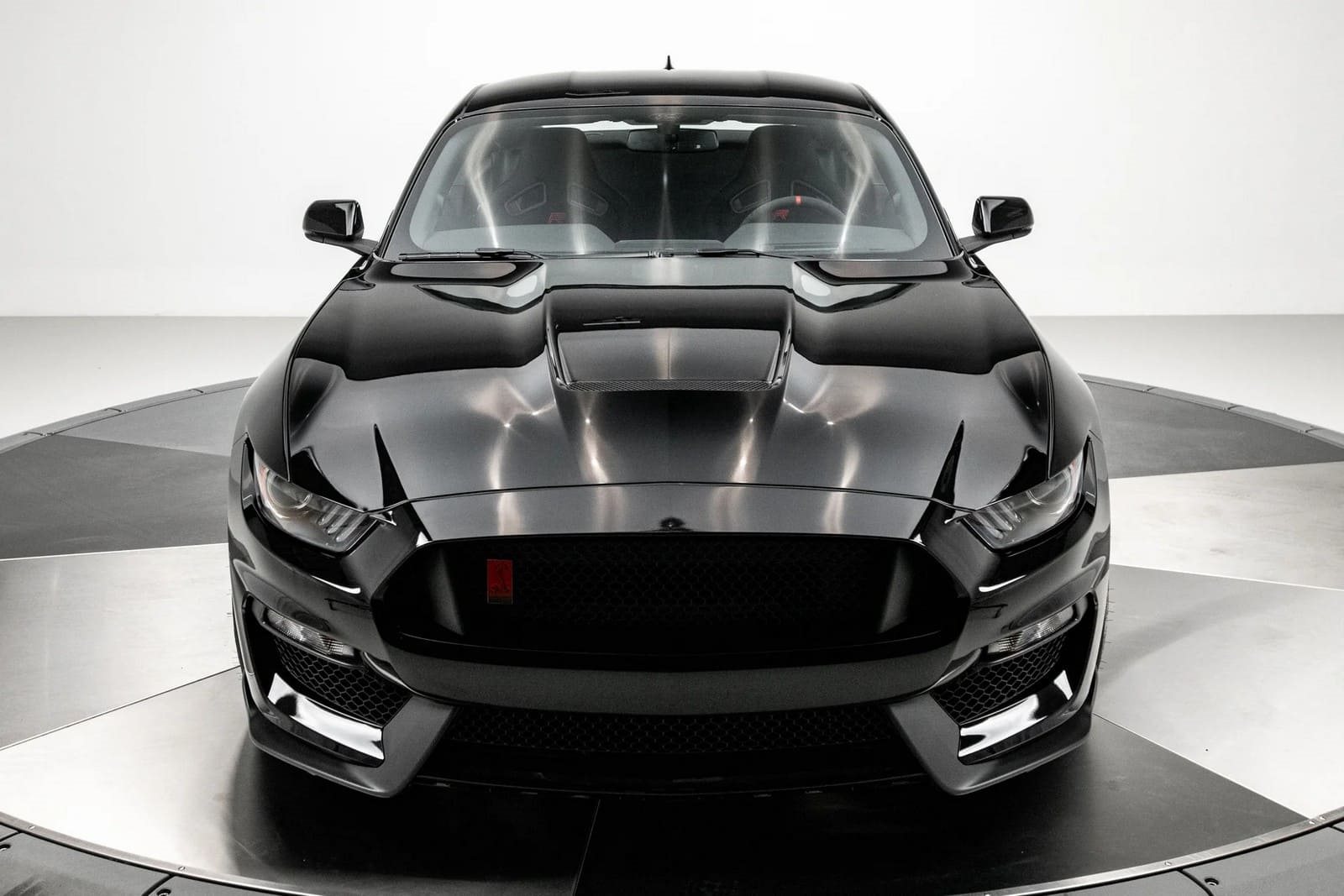 2020 - FORD MUSTANG SHELBY GT350R SHADOW BLACK, foto 3
