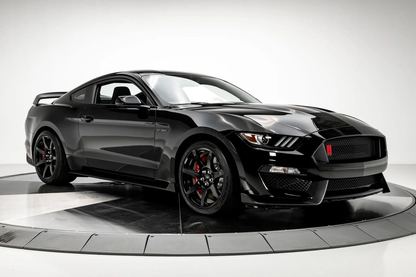 2020 - FORD MUSTANG SHELBY GT350R SHADOW BLACK, foto 4