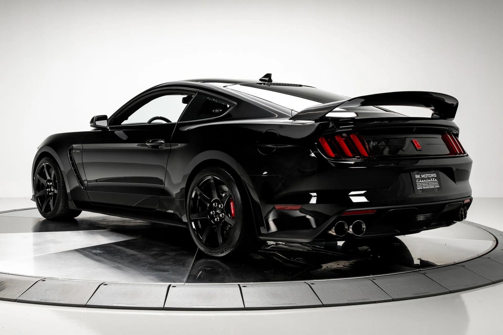 2020 - FORD MUSTANG SHELBY GT350R SHADOW BLACK, foto 12