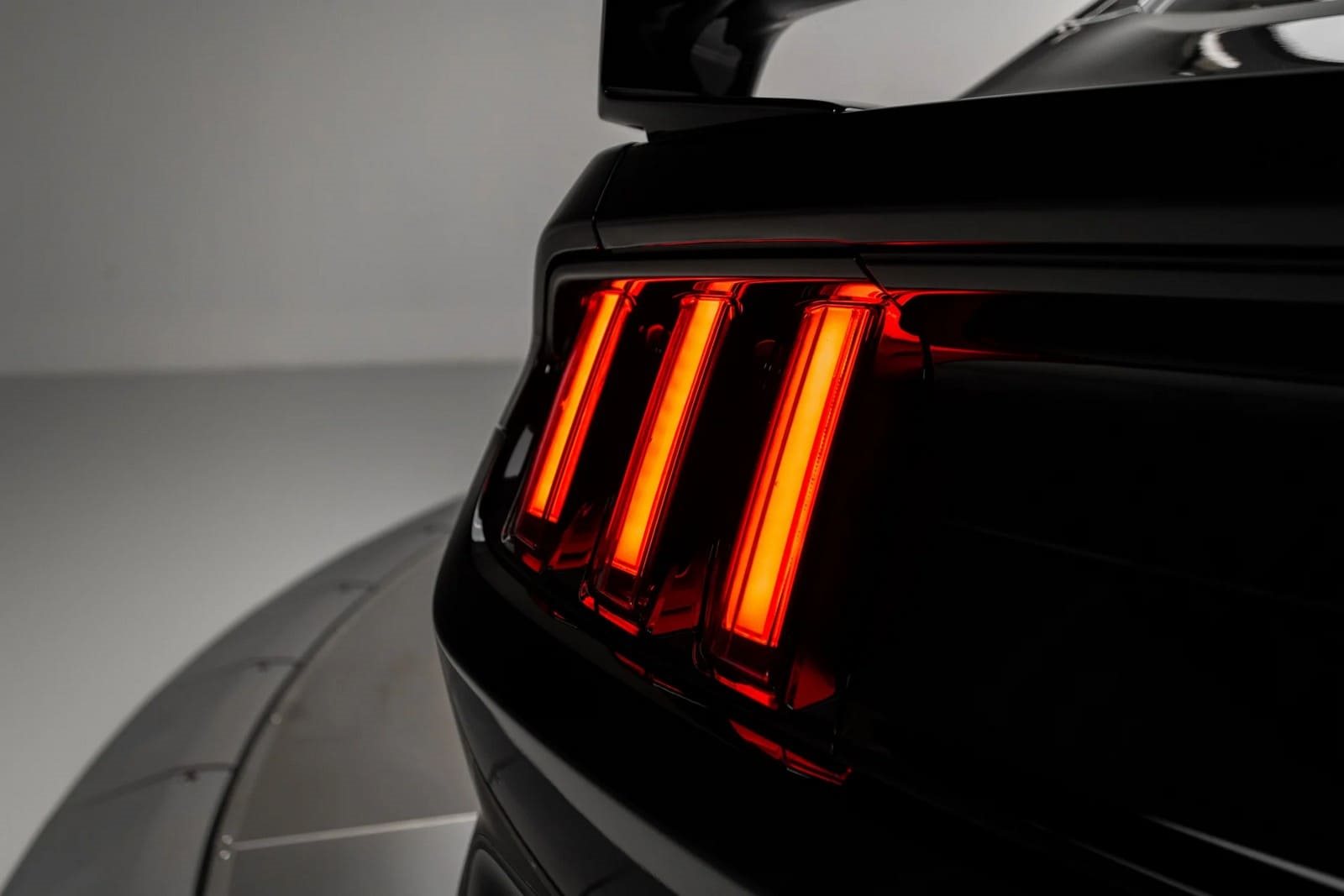 2020 - FORD MUSTANG SHELBY GT350R SHADOW BLACK, foto 14