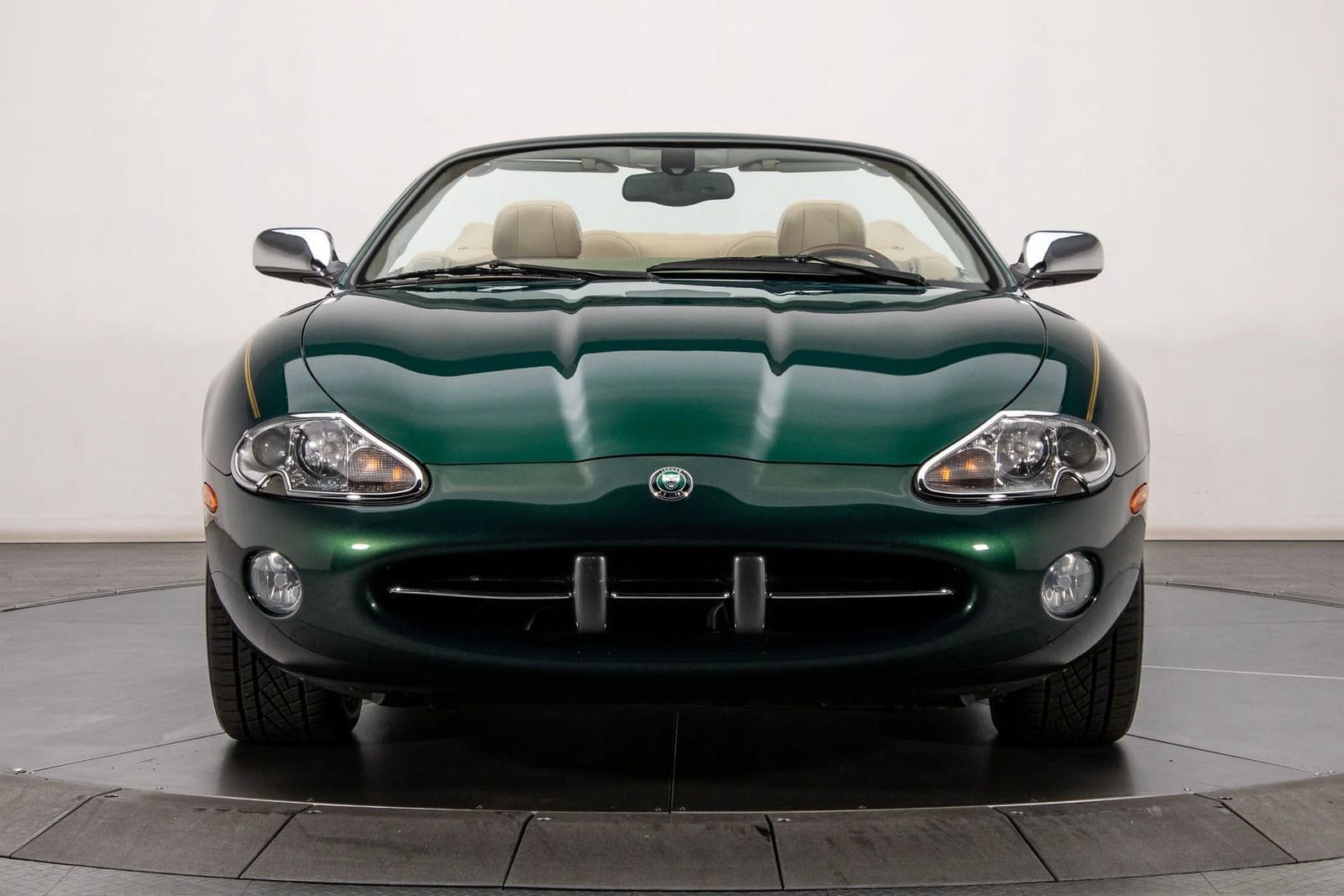 2003 - JAGUAR XK8 CONVERTIBLE GREEN, foto 2