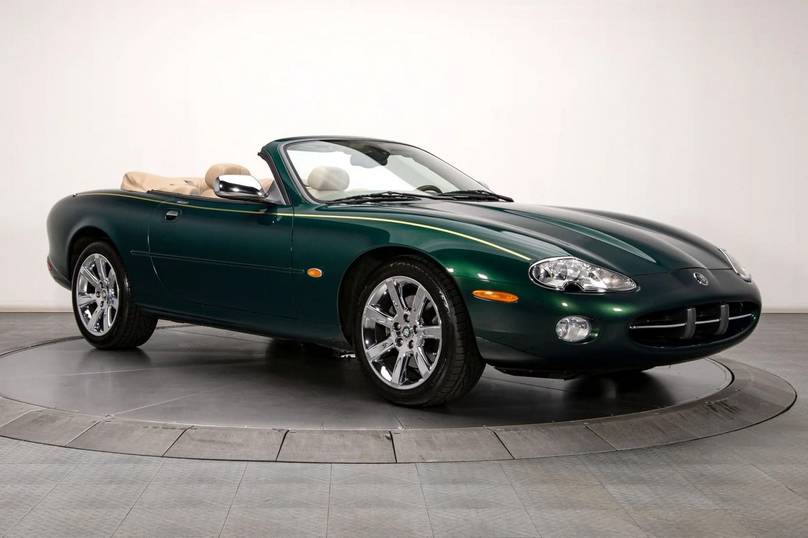 2003 - JAGUAR XK8 CONVERTIBLE GREEN, foto 4