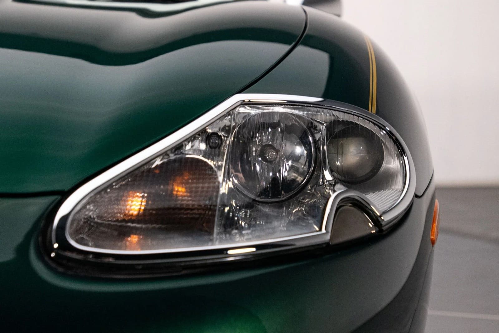2003 - JAGUAR XK8 CONVERTIBLE GREEN, foto 6