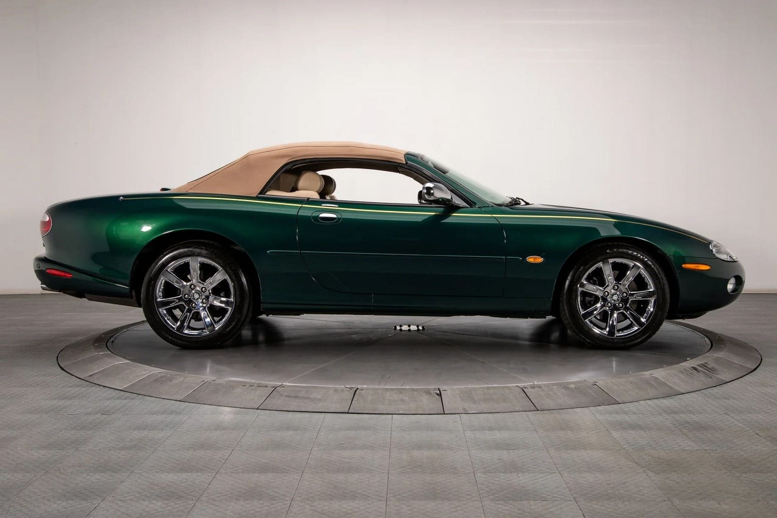 2003 - JAGUAR XK8 CONVERTIBLE GREEN, foto 12