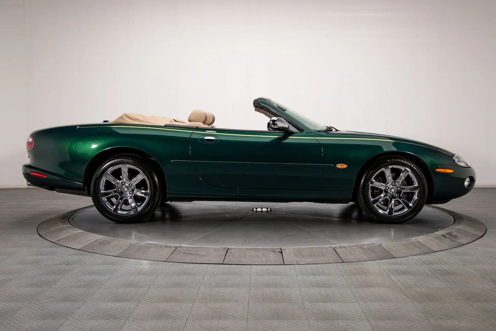 2003 - JAGUAR XK8 CONVERTIBLE GREEN, foto 13