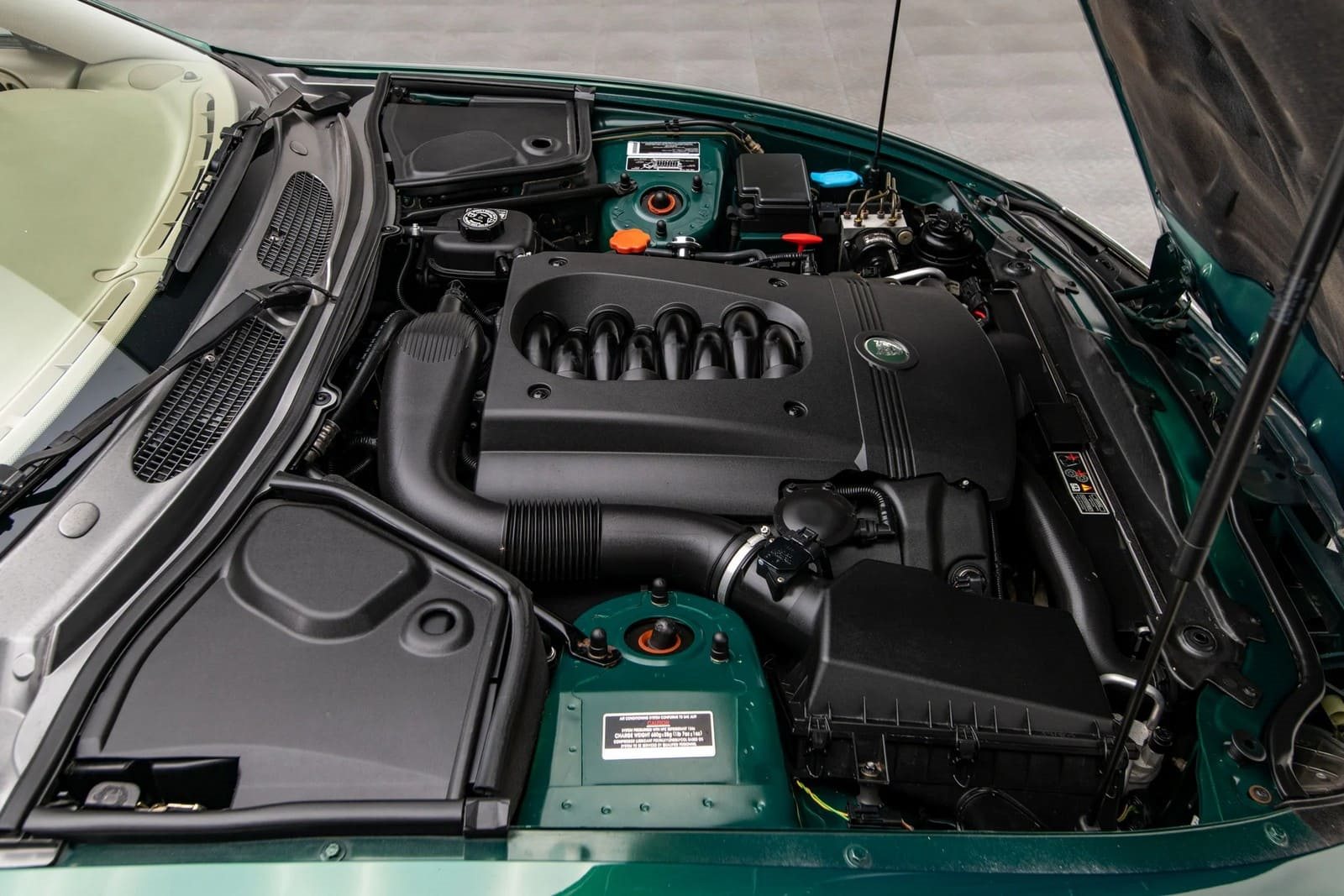 2003 - JAGUAR XK8 CONVERTIBLE GREEN, foto 24