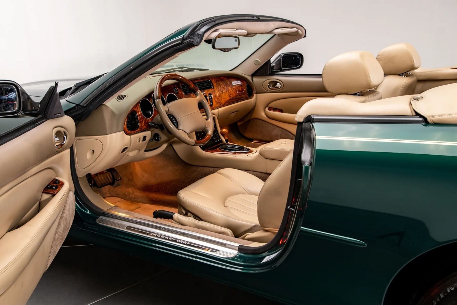 2003 - JAGUAR XK8 CONVERTIBLE GREEN, foto 34