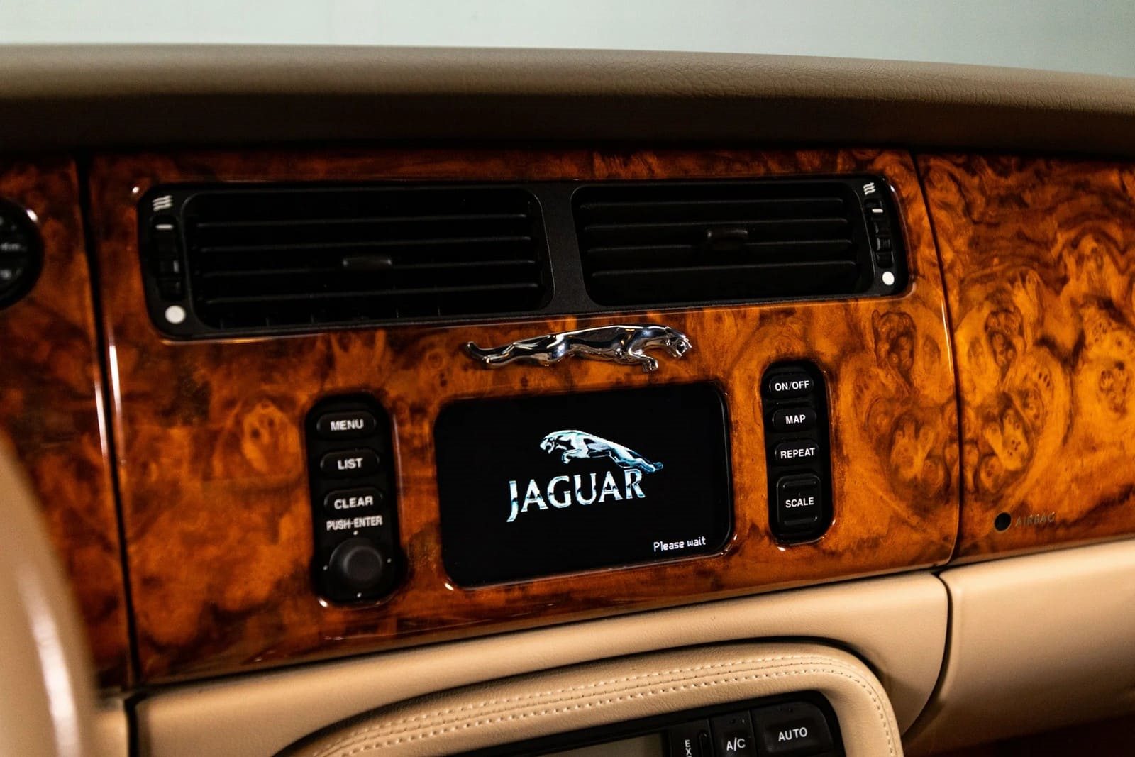2003 - JAGUAR XK8 CONVERTIBLE GREEN, foto 38