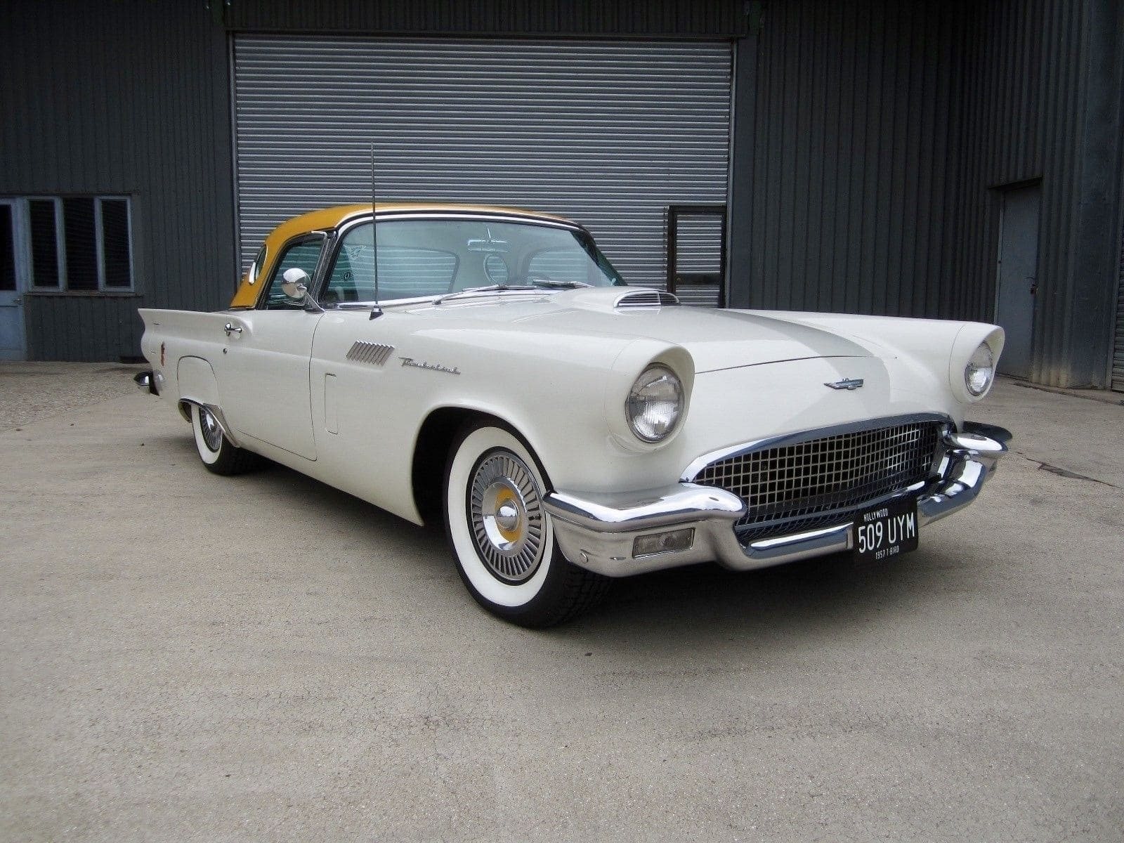 1957 - FORD THUNDERBIRD COLONIAL WHITE, foto 1