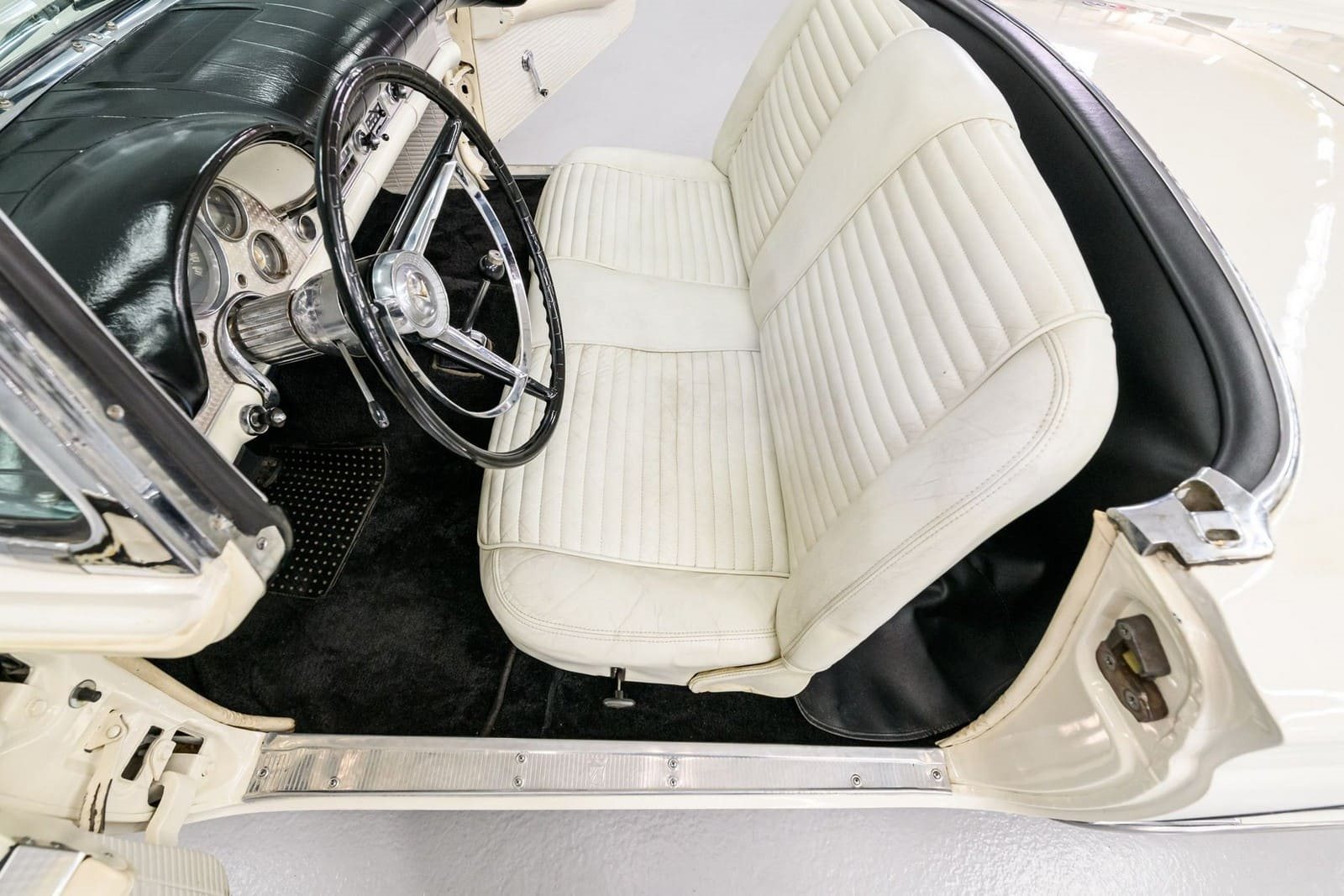 1957 - FORD THUNDERBIRD COLONIAL WHITE, foto 50