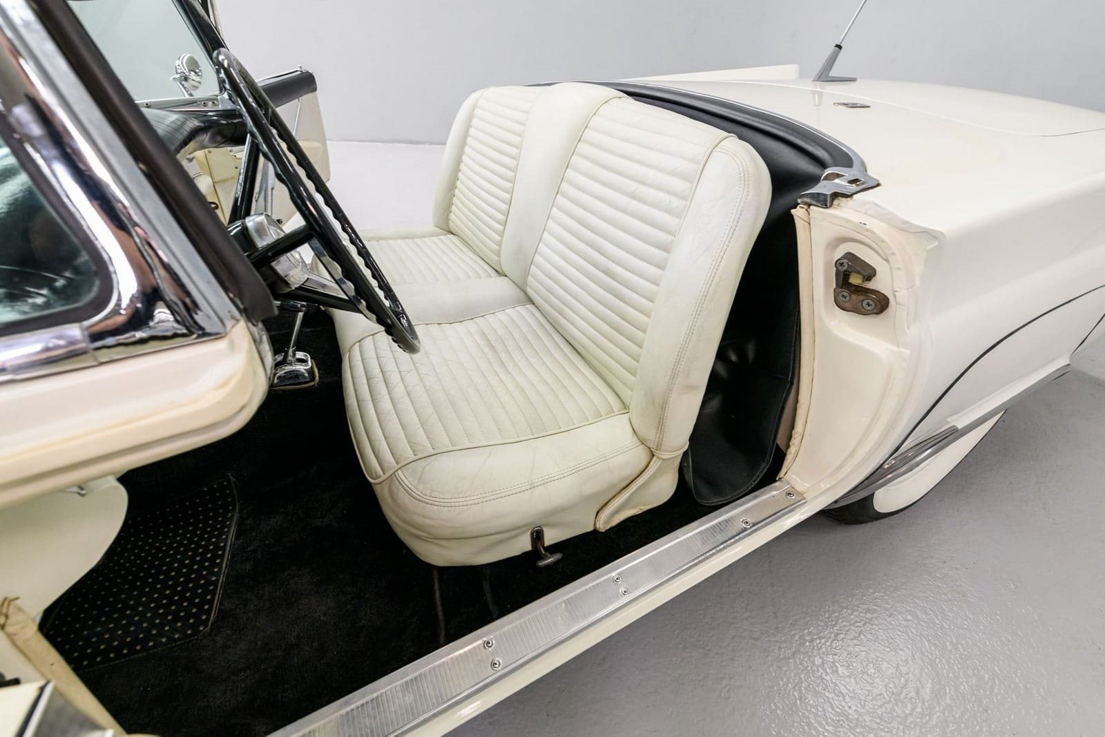 1957 - FORD THUNDERBIRD COLONIAL WHITE, foto 52