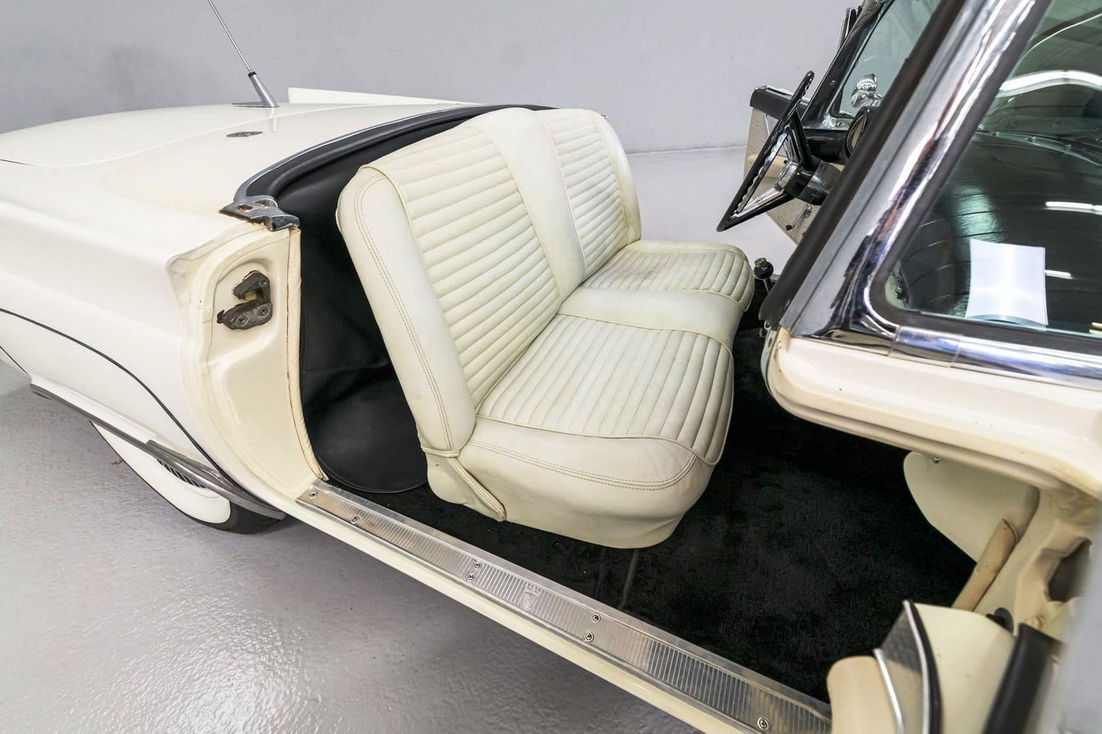 1957 - FORD THUNDERBIRD COLONIAL WHITE, foto 53
