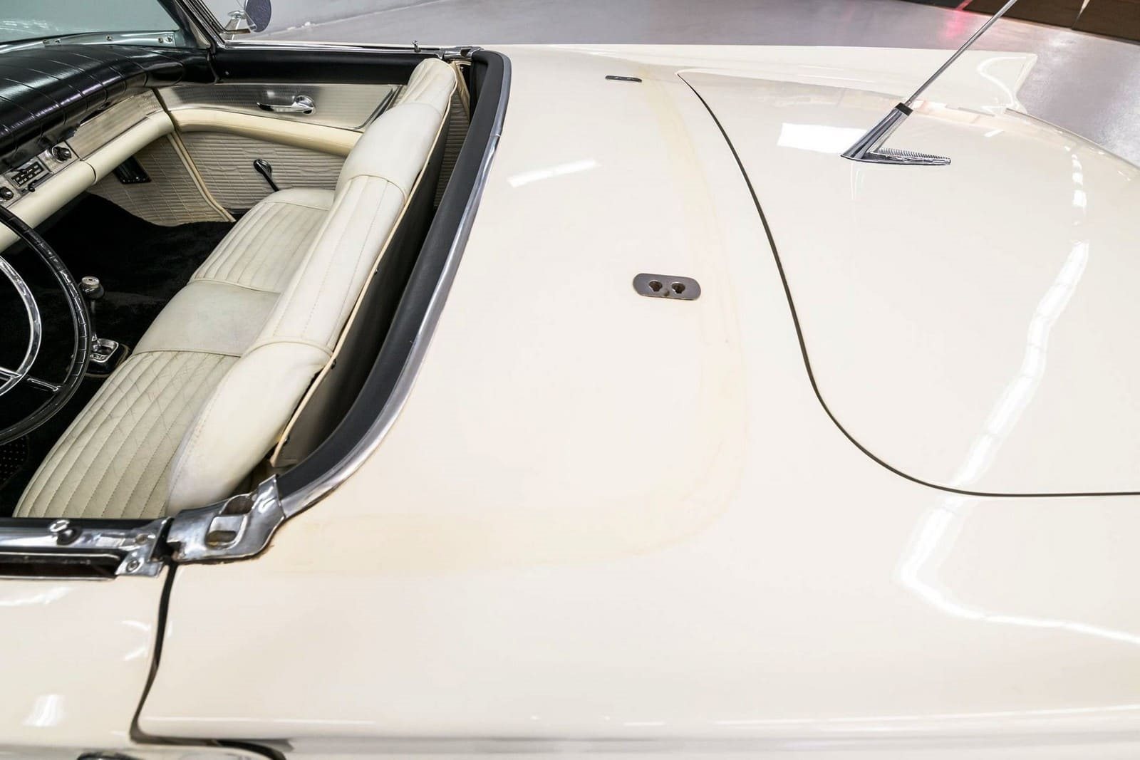 1957 - FORD THUNDERBIRD COLONIAL WHITE, foto 54
