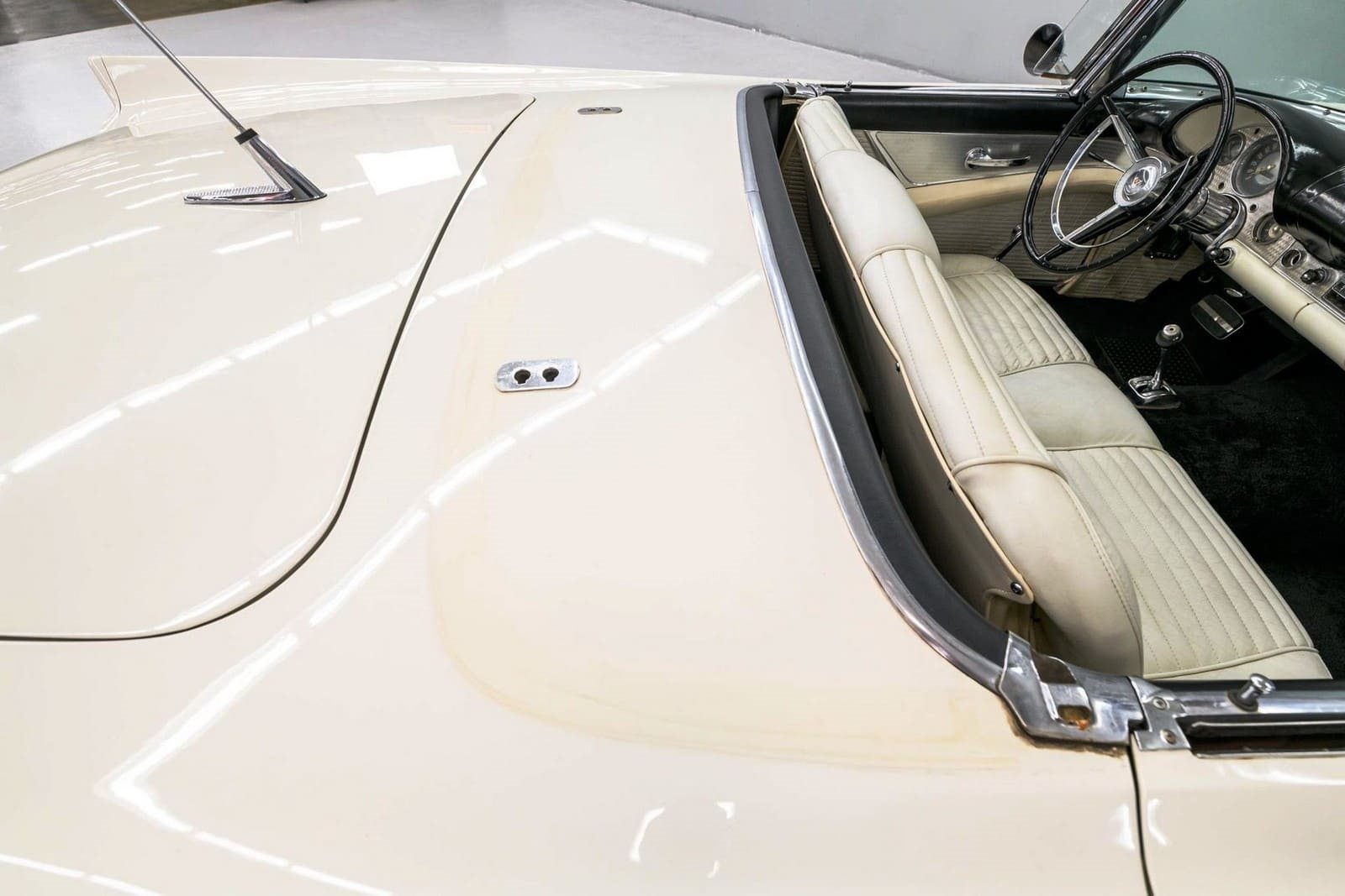 1957 - FORD THUNDERBIRD COLONIAL WHITE, foto 55