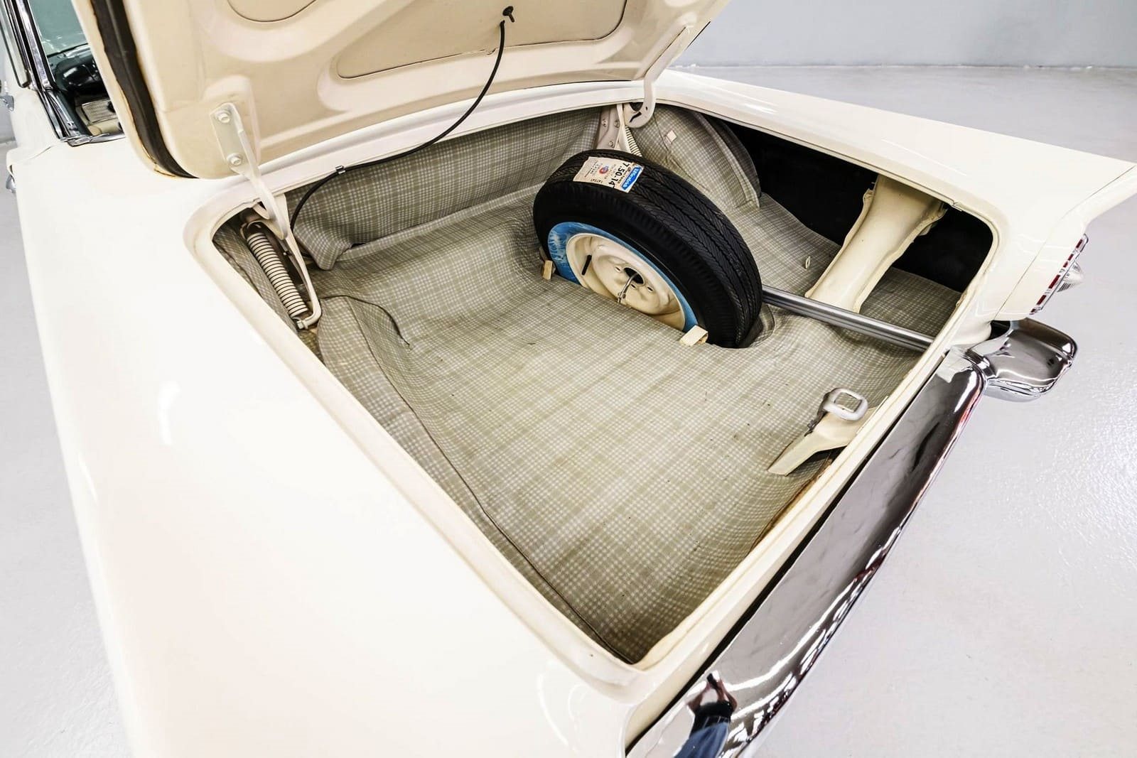 1957 - FORD THUNDERBIRD COLONIAL WHITE, foto 56