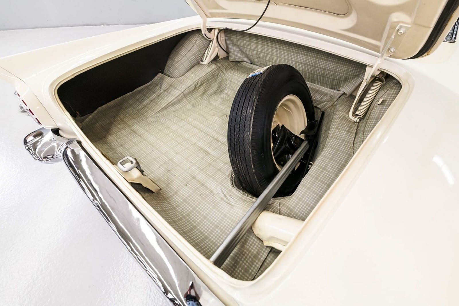 1957 - FORD THUNDERBIRD COLONIAL WHITE, foto 58