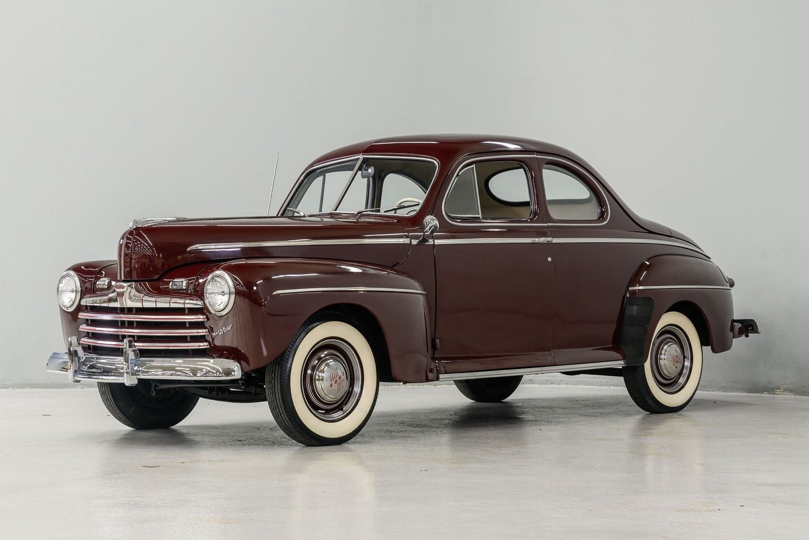 FORD SUPER DELUXE COUPÉ, foto 1