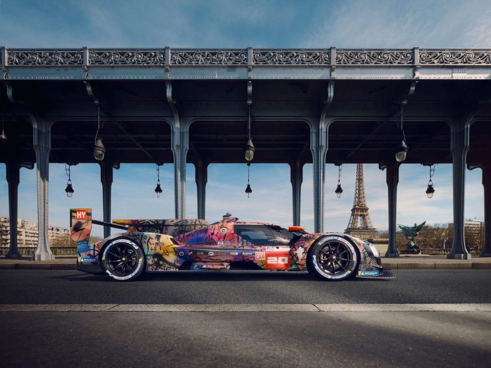 BMW M HYBRID V8 ART CAR BY JULIE MEHRETU, foto 3