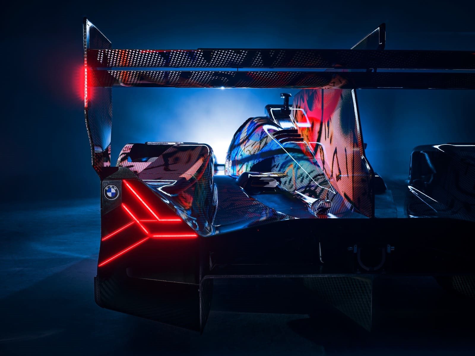 BMW M HYBRID V8 ART CAR BY JULIE MEHRETU, foto 7